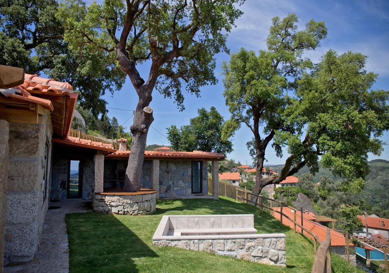 セロリコ・デ・バスト Casa Do Sobreiro Casas De Bastoヴィラ エクステリア 写真
